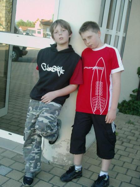 moi et tomtom les 2 cousins